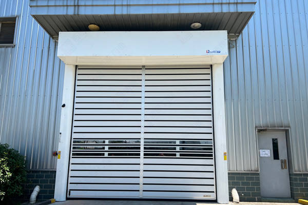 硬質(zhì)快速卷簾門(mén)縮略圖